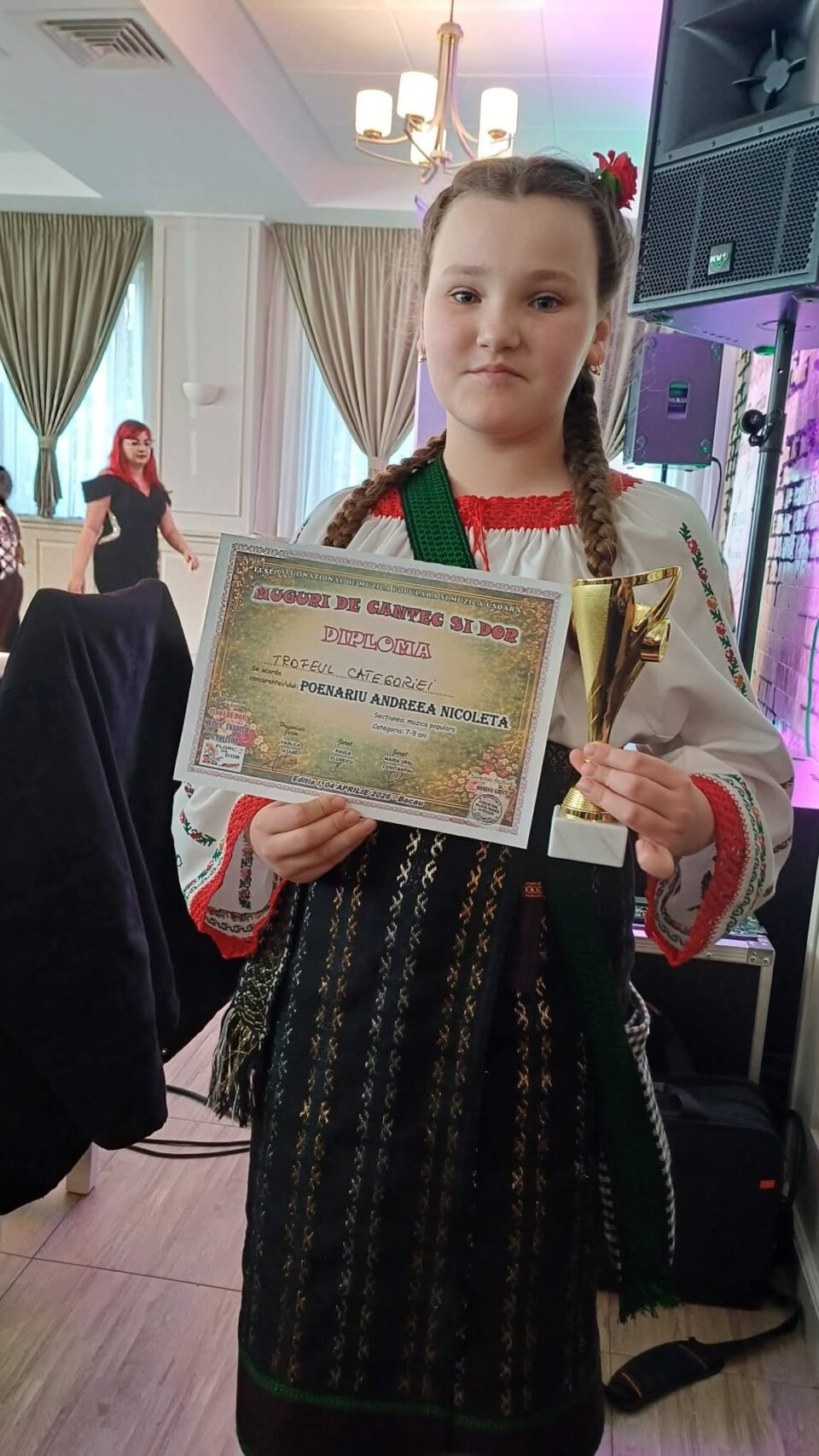 O elevă din Grămești a obținut un trofeu la Festivalul „Muguri de cântec și dor”, la Bacău