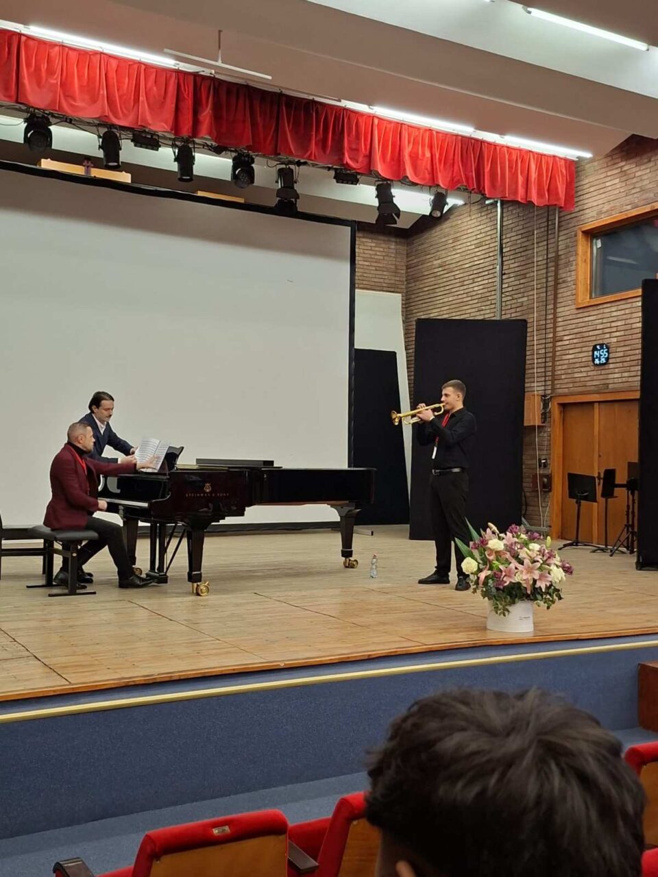 Premii pentru tinerii artiști ai Colegiului de Artă, la Olimpiada de interpretare instrumentală, vocală și studii teoretice