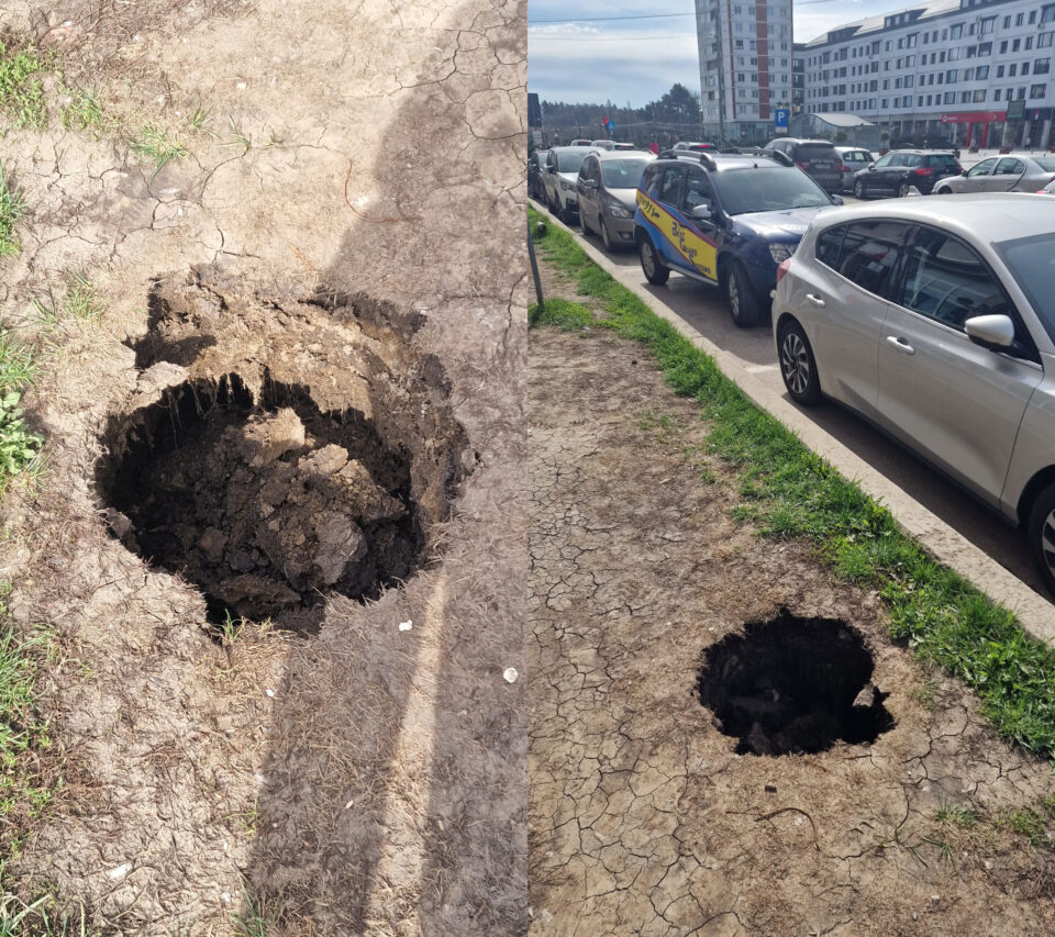 Groapă în centrul Sucevei, care indică un crater subteran, vizavi de Casa de Cultură