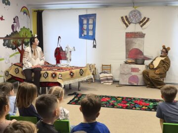 Părinții au fost actori pentru preșcolarii Grădiniței „Așchiuță” Suceava