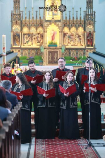 Aproximativ 300 de spectatori au aplaudat Corala „Ciprian Porumbescu” la concertul pascal extraordinar susținut în Bazilica „Adormirea Maicii Domnului” din Cacica