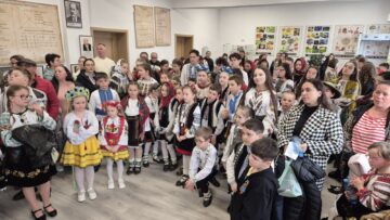 Elevi suceveni, calificați la etapa națională a Concursului de recitare a poeziei ucrainene