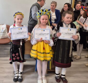 Elevi suceveni, calificați la etapa națională a Concursului de recitare a poeziei ucrainene