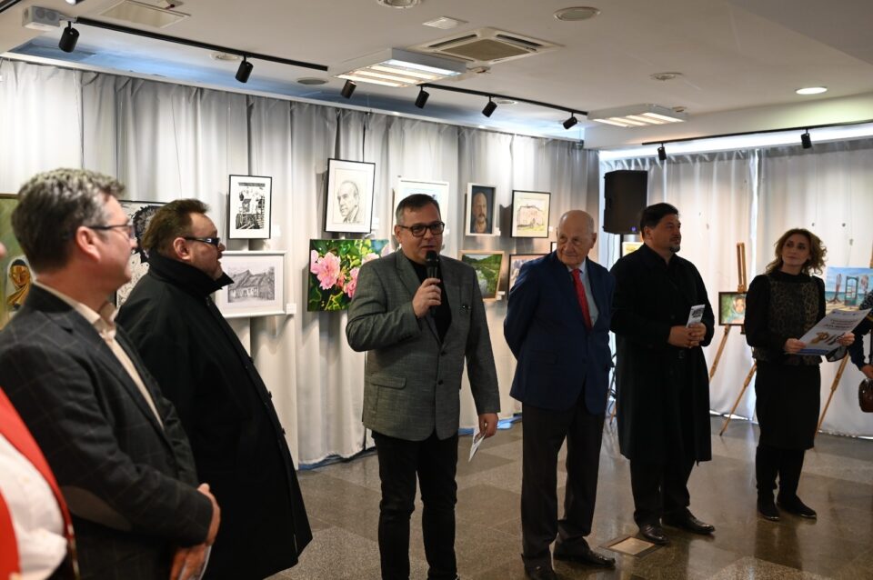 La Galeria de Artă a Centrului Cultural Bucovina a avut loc vernisajul expoziției Concursului Național de Artă Plastică „Ion Irimescu” La Galeria de Artă a Centrului Cultural Bucovina a avut loc vernisajul expoziției Concursului Național de Artă Plastică „Ion Irimescu”
