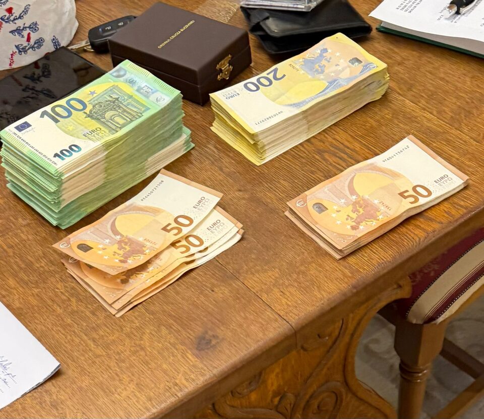 Șeful Ocolului Silvic Breaza, Mihai Dan Lițu, lăsat fără un Mercedes GLE și 60.000 de euro în urma unor percheziții