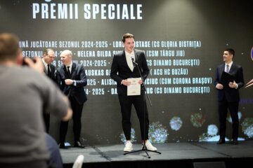 Daniel Stanciuc a fost ales cel mai valoros tânăr jucător din România la Gala Handbalului Românesc Daniel Stanciuc a fost ales cel mai valoros tânăr jucător din România la Gala Handbalului Românesc