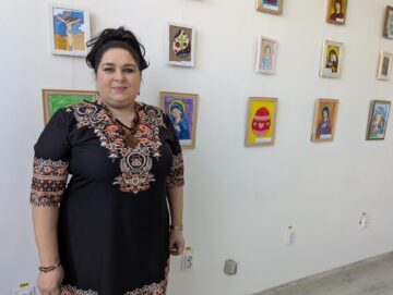 Expoziția „Arta sfântă a celor mici”, o lecție despre frumusețe, inocență și lumină