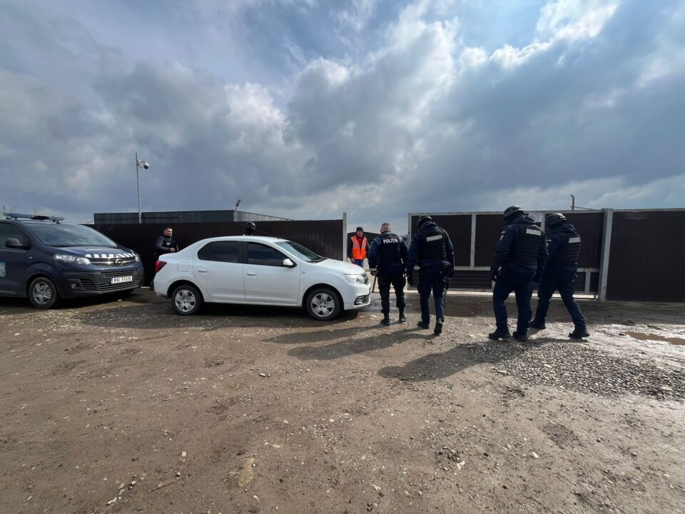 Percheziții la locuința primăriței din Berchișești și la adăpostul de câini gestionat de fiul acesteia