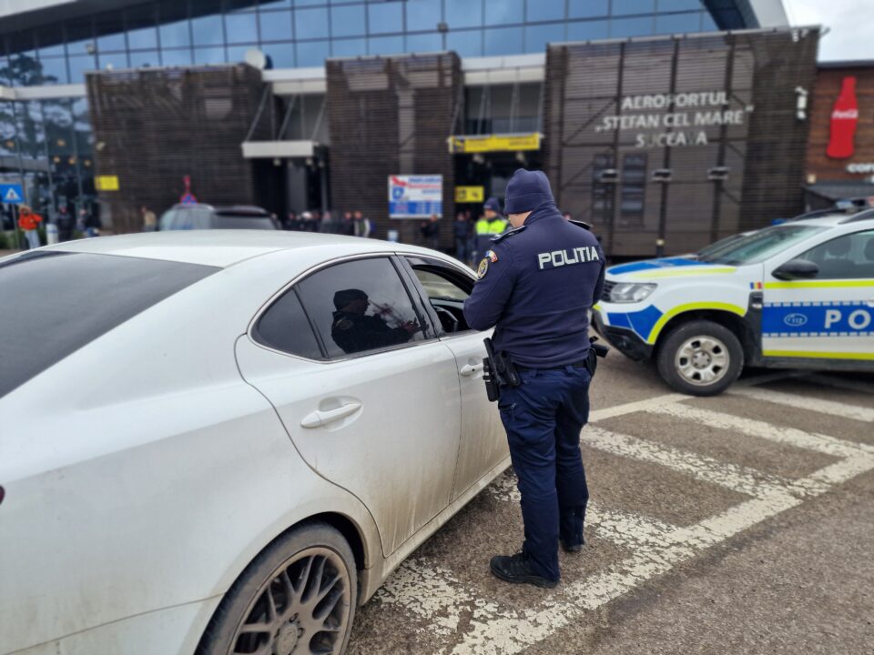 Grămadă de nereguli, descoperite la cei care asigură transportul de persoane spre și dinspre aeroport