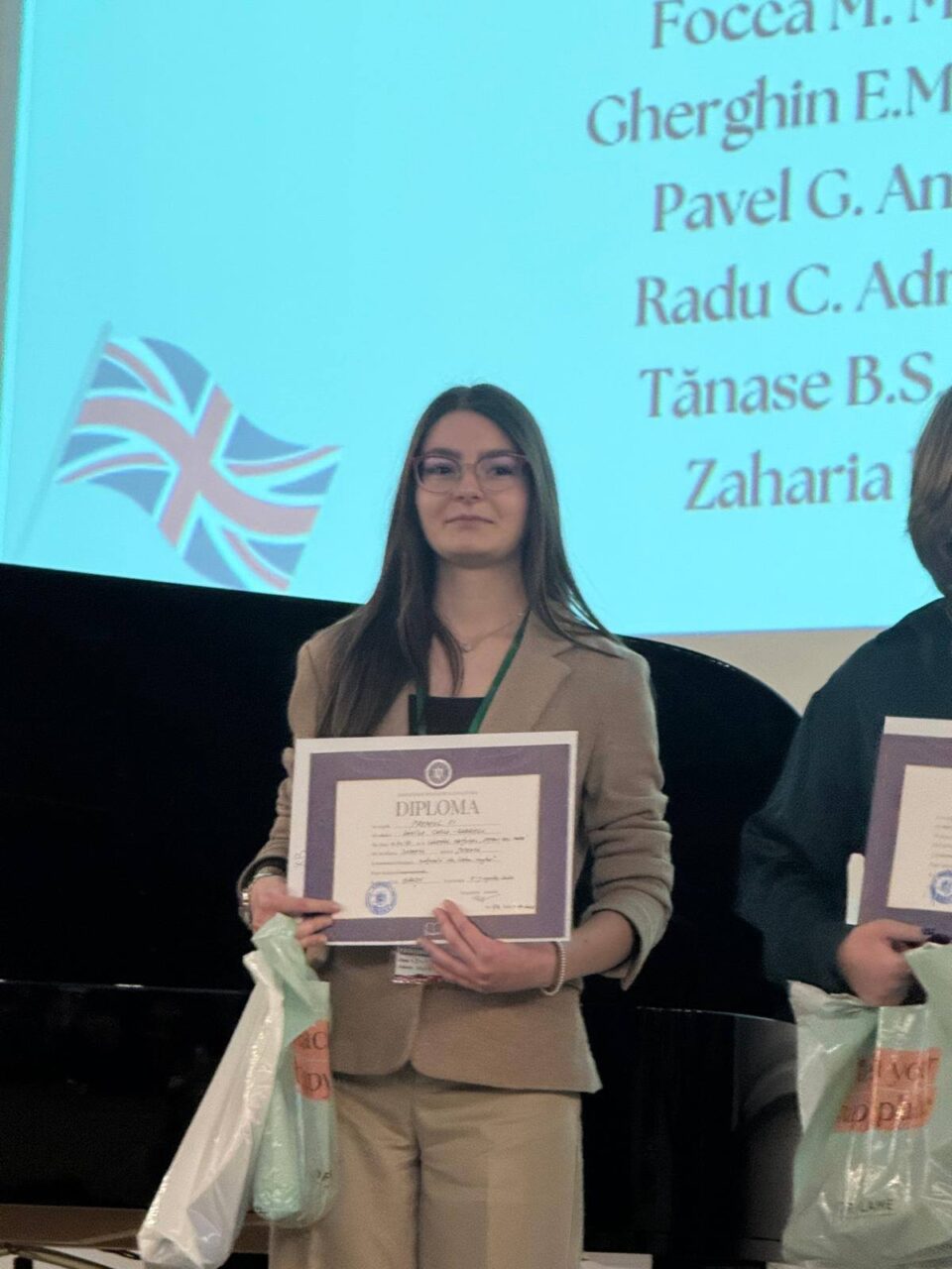 Eleva Ecaterina Costîn, de la Colegiul „Petru Rareș”, s-a calificat la Olimpiada Internațională de Engleză