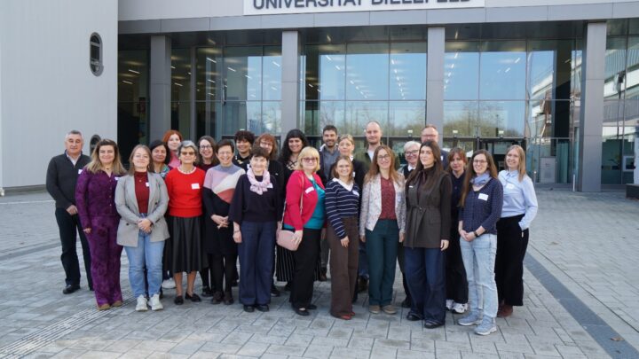 Participanți la întâlnirea de lucru a alianței NEOLAiA de la Bielefeld
