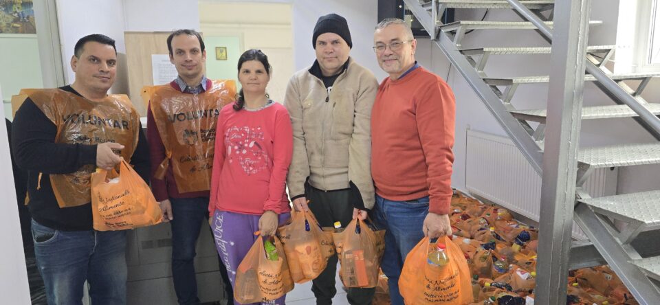 Peste 1.600 de pachete alimentare oferite familiilor și persoanelor vulnerabile, sub coordonarea Asociației Institutul Bucovina