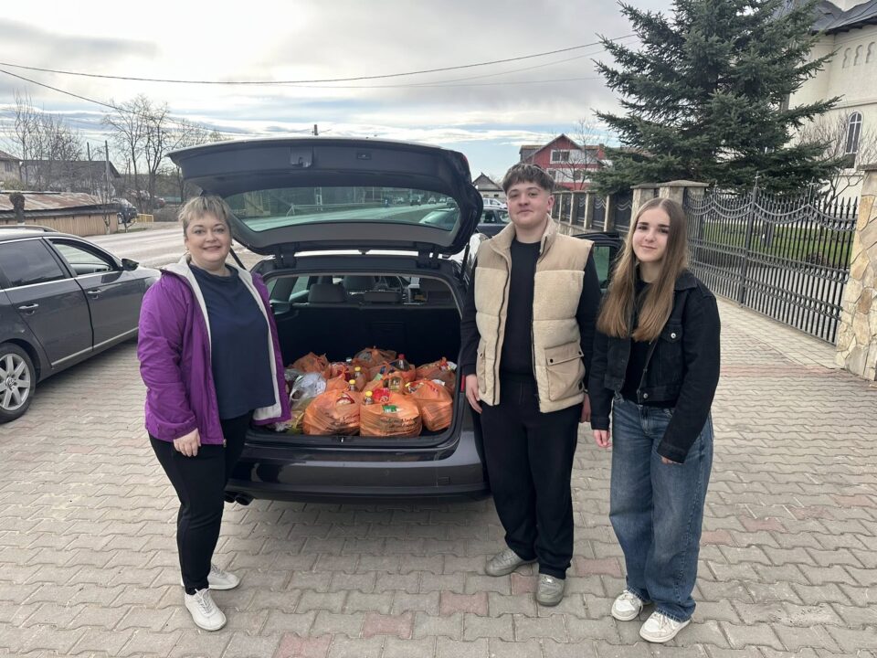 130 de pachete cu alimente au fost împărțite familiilor nevoiașe din Milișăuți, Marginea și Sucevița