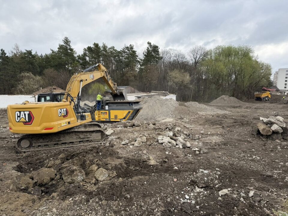 Primăria Suceava a început amenajarea zonei de la Cartodrom și a accesului spre Pădurea Zamca