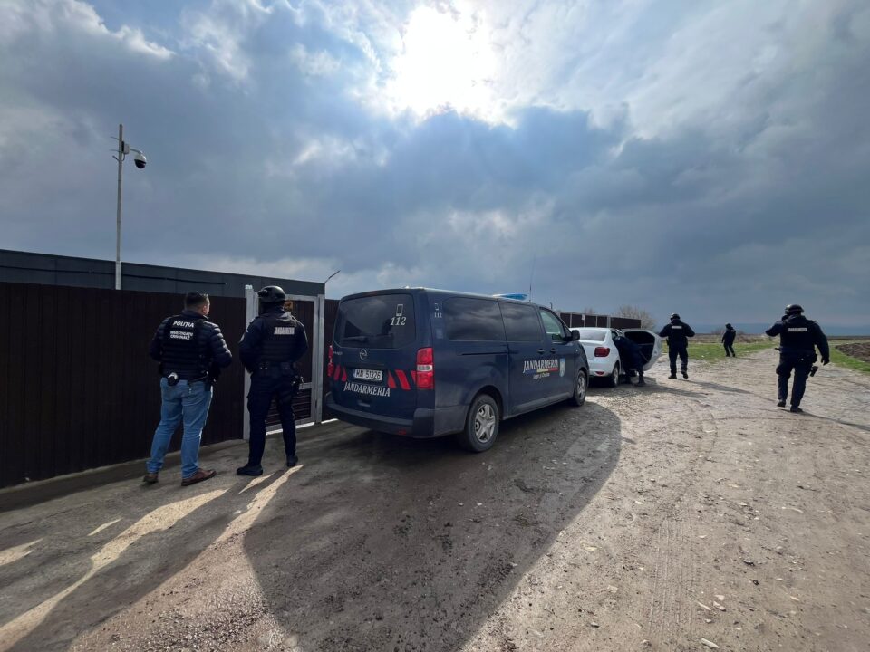 Percheziții la locuința primăriței din Berchișești și la adăpostul de câini gestionat de fiul acesteia