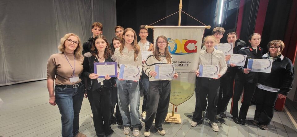 Elevi suceveni, premianți la Naționala de Geografie, de la Hunedoara