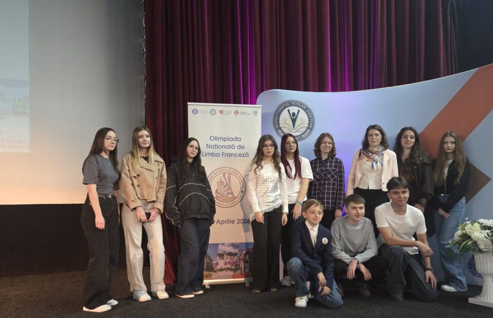 Trei elevi s-au evidențiat la Olimpiada Națională de limba franceză