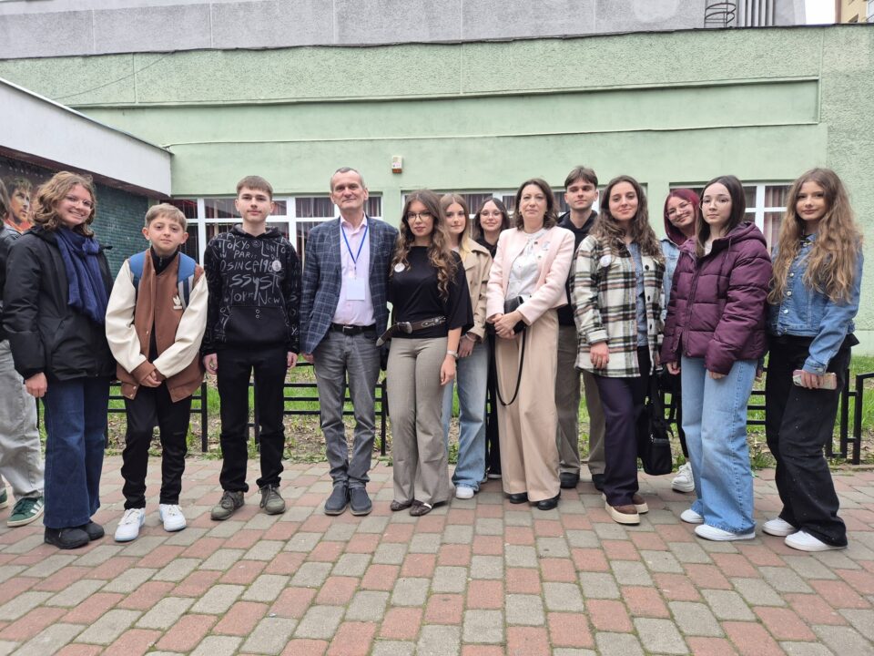 Trei elevi s-au evidențiat la Olimpiada Națională de limba franceză