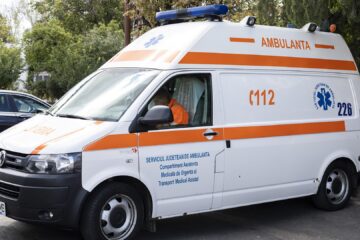 Un bărbat a ajuns la spital după ce s-a stropit cu benzină și și-a dat foc Un bărbat a ajuns la spital după ce s-a stropit cu benzină și și-a dat foc