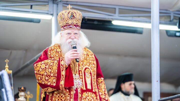 ÎPS Calinic: „Cu credință în Mântuitorul Iisus Hristos, Biruitorul morții, vă îndemnăm să faceți din praznicul Învierii coordonata existenței dumneavoastră, trăită în comuniunea Bisericii”