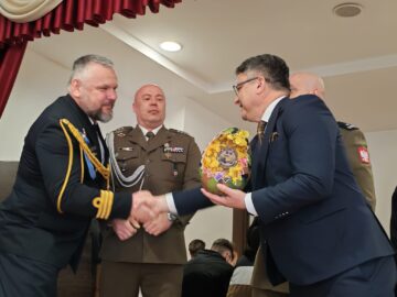 Peste 300 de persoane din comunitatea poloneză din Bucovina s-au întâlnit la ”Împărțirea cu oul sfințit”