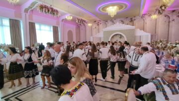 Frumusețea costumelor populare a strălucit la Balul Gospodarilor din comuna Șcheia