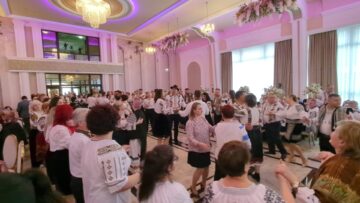 Frumusețea costumelor populare a strălucit la Balul Gospodarilor din comuna Șcheia