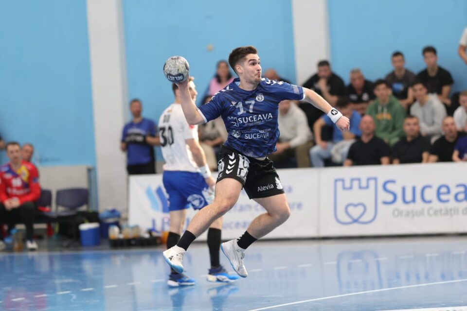 Victorie spectaculoasă a handbaliștilor suceveni împotriva echipei de pe locul 2 - Foto Marius Gabor