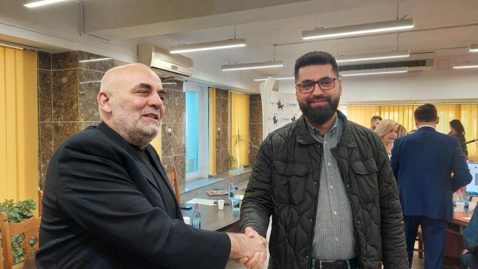 Primarul Vasile Rîmbu și Paul Moșneguțu