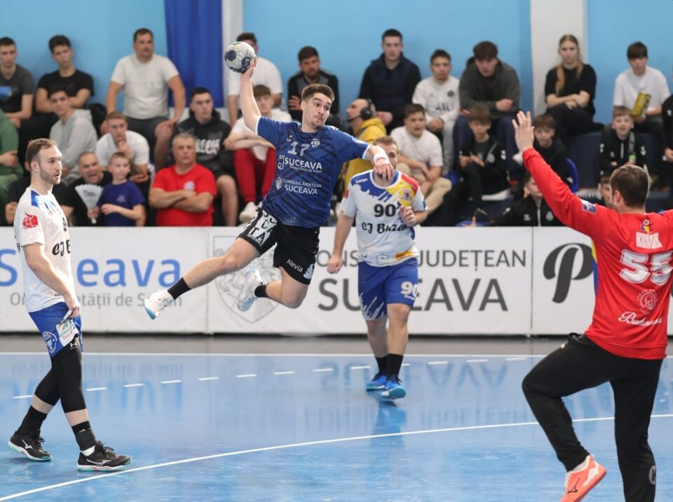 Victorie spectaculoasă a handbaliștilor suceveni împotriva echipei de pe locul 2 - Foto Marius Gabor