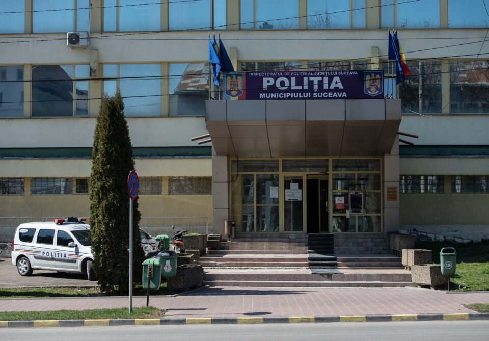 S-a prezentat la Poliția Suceava, pentru constatarea unei tamponări, deși avea o alcoolemie mare