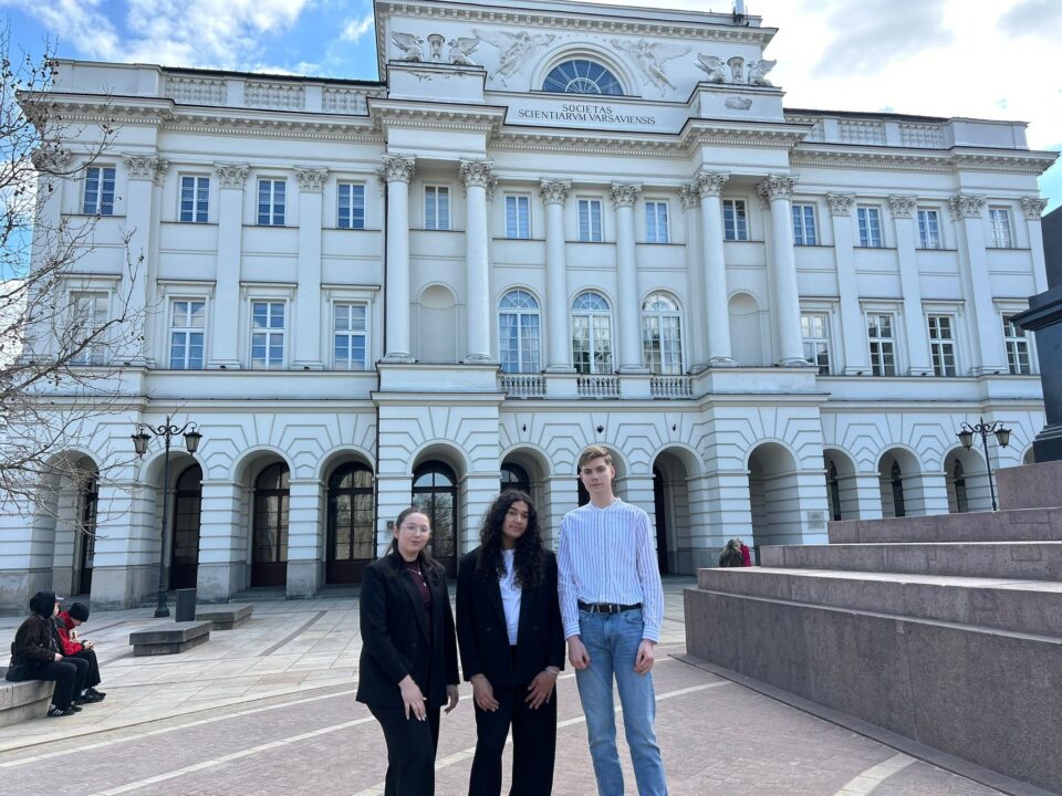 Trei elevi suceveni, la Varșovia, la Internaționala de Polonă