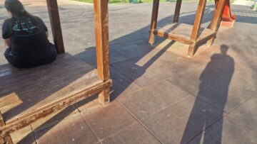 La aniversarea Parcului Tătărași, vandalii distrug, primăria curăță