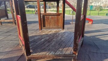 La aniversarea Parcului Tătărași, vandalii distrug, primăria curăță