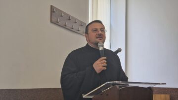 Directoarea Tatiana Hladiuc, de la Colegiul Alimentar, sărbătorită la final de carieră, chiar de ziua sa