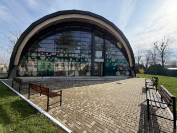 Bazinul de înot din Rădăuți ș-a redeschis și va beneficia și de o saună și un jacuzzi de ultimă generație