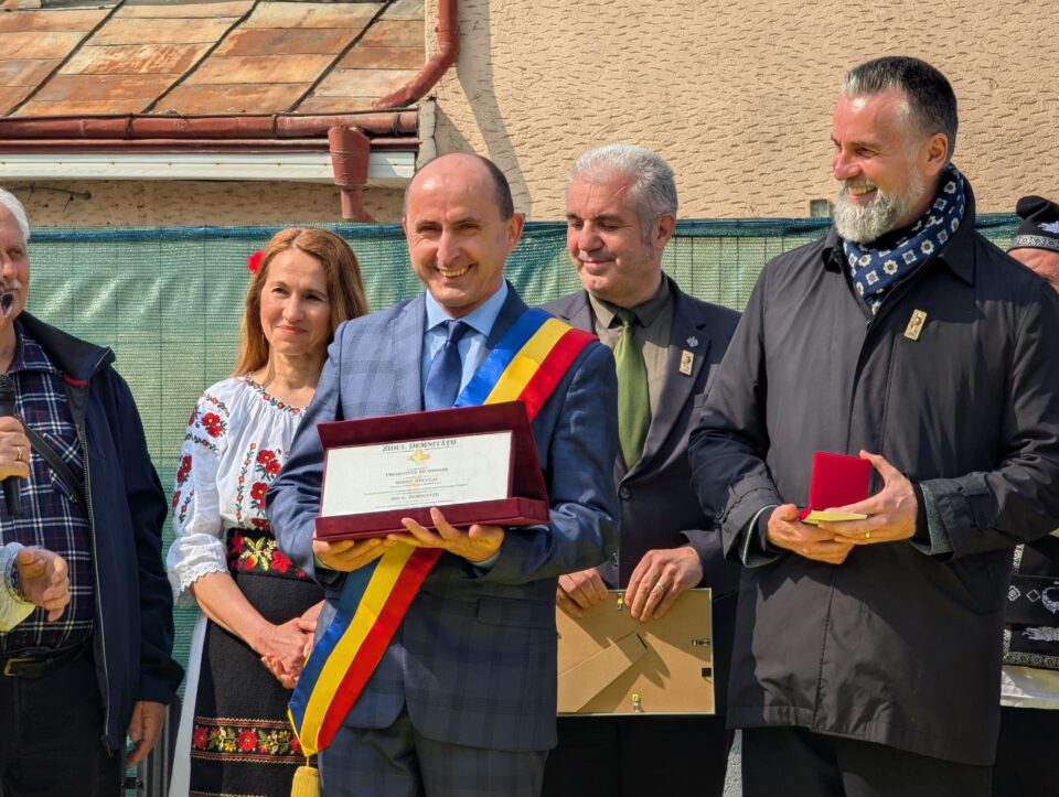 În comuna Bosanci a fost dezvelit „Zidul Demnității”, un simbol al valorilor morale, al credinței și al identității naționale