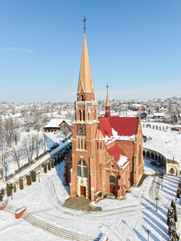 Comuna Cacica, finalistă la „Destinația Anului 2026” în categoria „Sate de poveste”