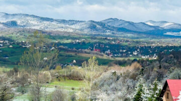 Comuna Cacica, finalistă la „Destinația Anului 2026” în categoria „Sate de poveste”