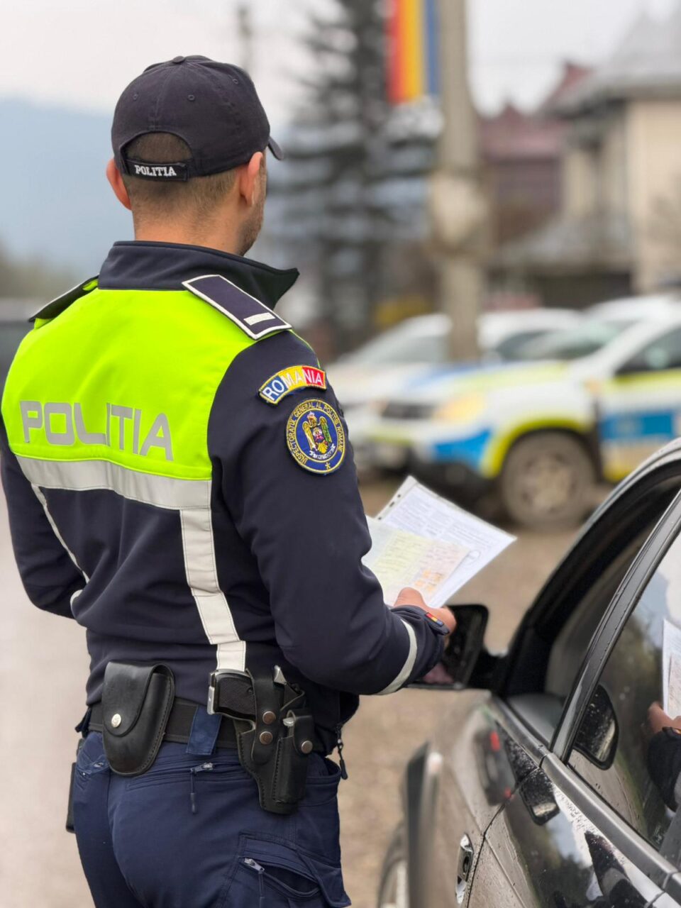 Noua tehnologie a polițiștilor golește buzunarele șoferilor suceveni obișnuiți să conducă mașini fără ITP valabil