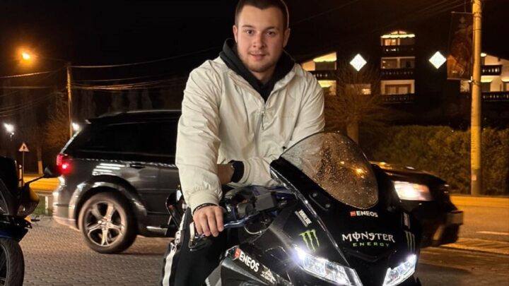 Tânăr de 17 ani, mort după o coliziune între o motocicletă și un BMW. Polițiștii au constatat neacordare de prioritate, dar și indicii ale vitezei