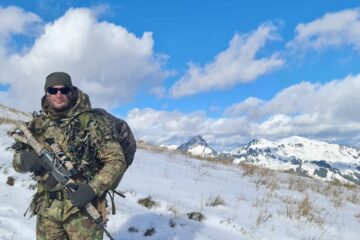 Iosif Amariei, profesor de istorie și educație socială în comuna Udești, participant la întreceri de tir și diverse competiții militare în lume