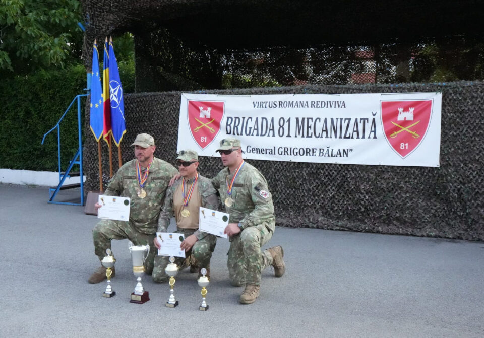 Iosif Amariei, profesor de istorie și educație socială în comuna Udești, participant la întreceri de tir și diverse competiții militare în lume