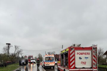 Accident rutier la Praxia. Trei persoane au ajuns la spital