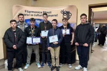 Secțiunea liceu s-a desfășurat la Pitești