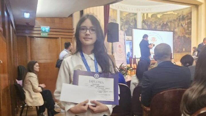 Maria Onesemniuc (clasa a V-a), de la Școala Gimnazială Milișăuți