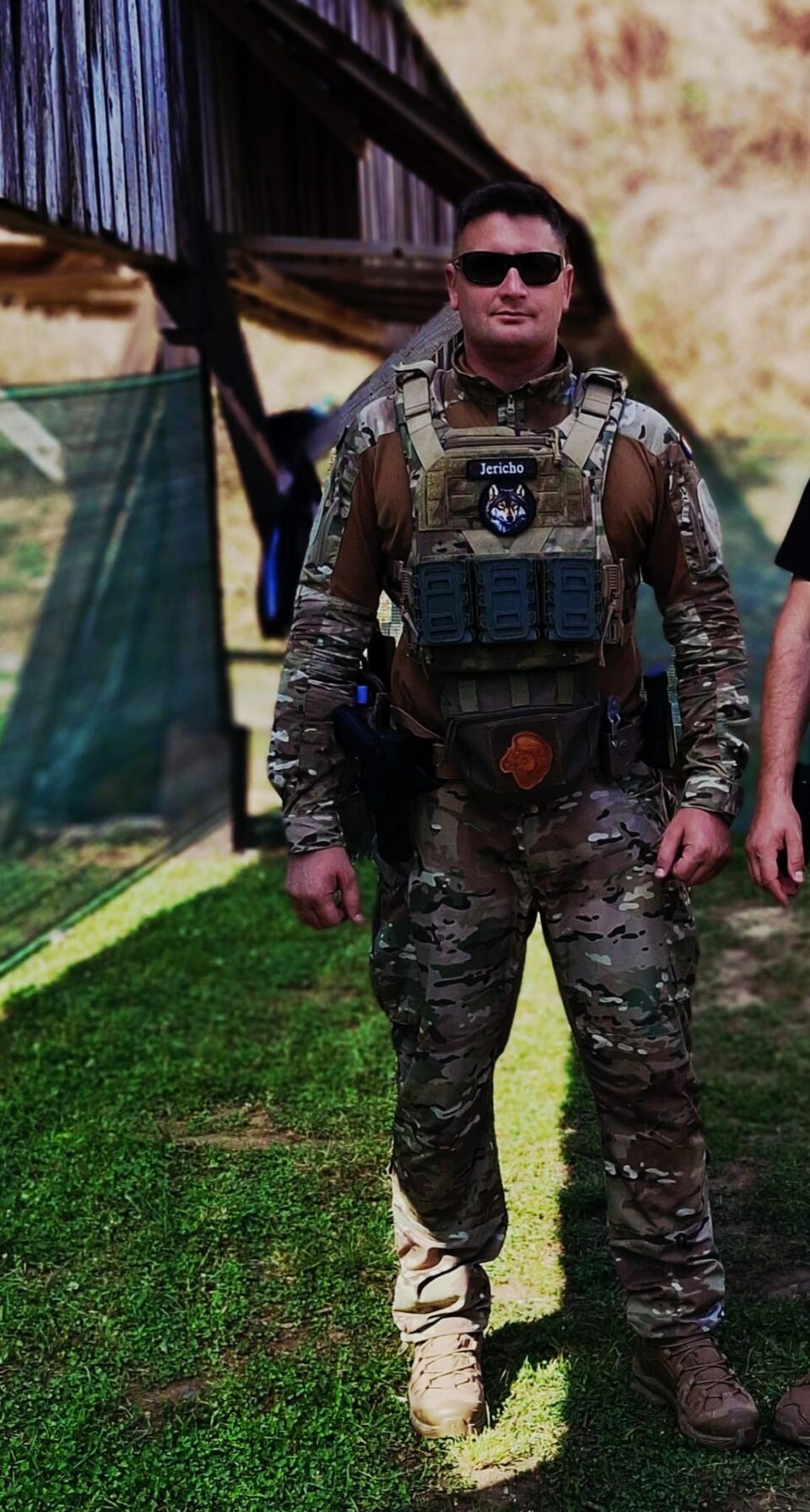 Iosif Amariei, profesor de istorie și educație socială în comuna Udești, participant la întreceri de tir și diverse competiții militare în lume