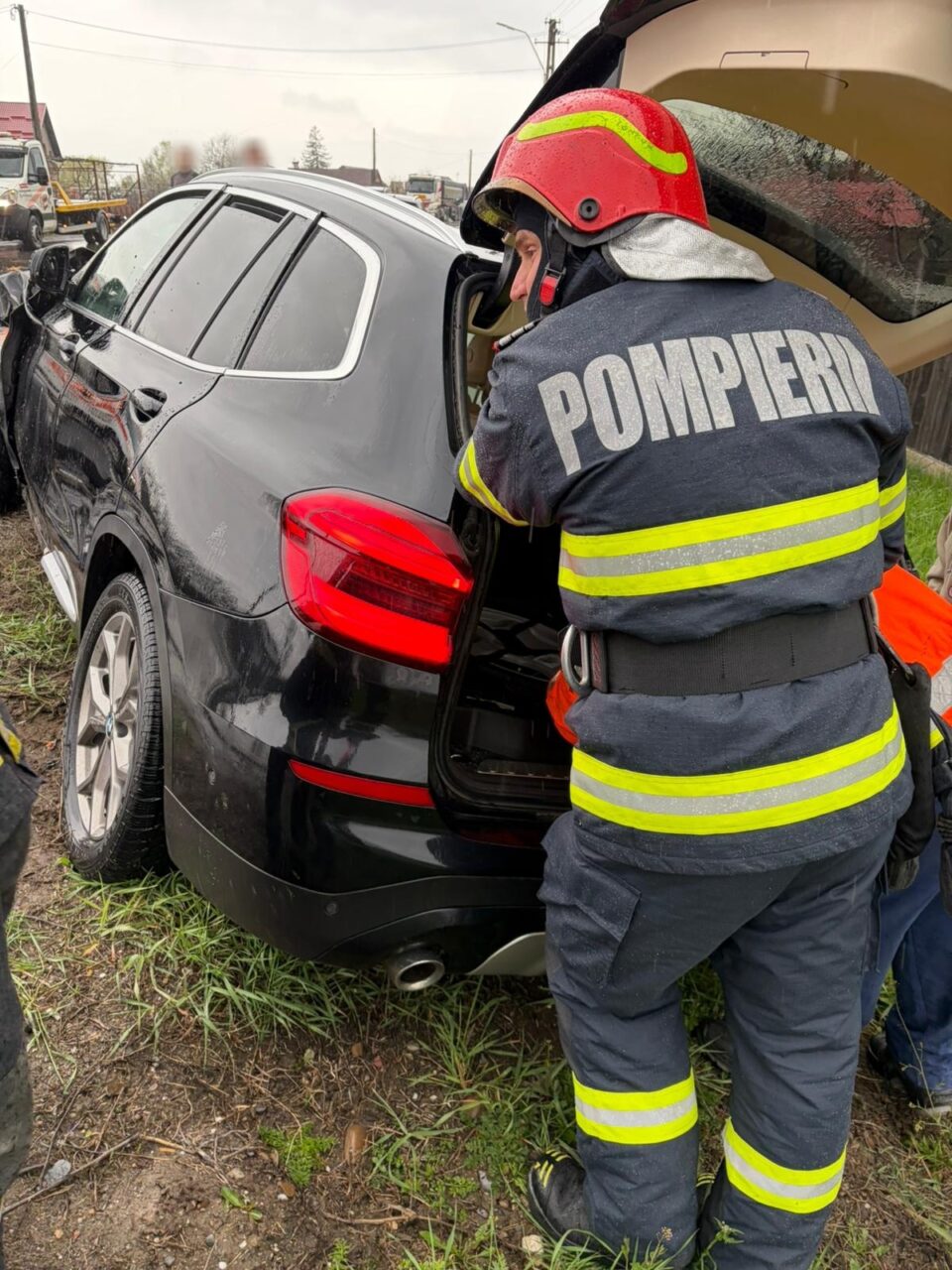 Accident rutier la Praxia. Trei persoane au ajuns la spital