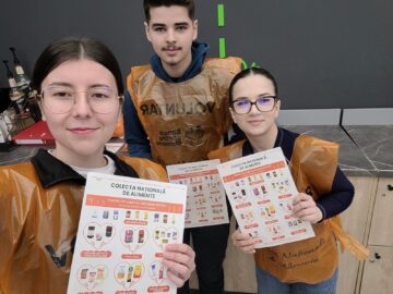 Tinerii voluntari din cadrul ATOS, implicați în campania „Ne pasă! Vă suntem alături!”