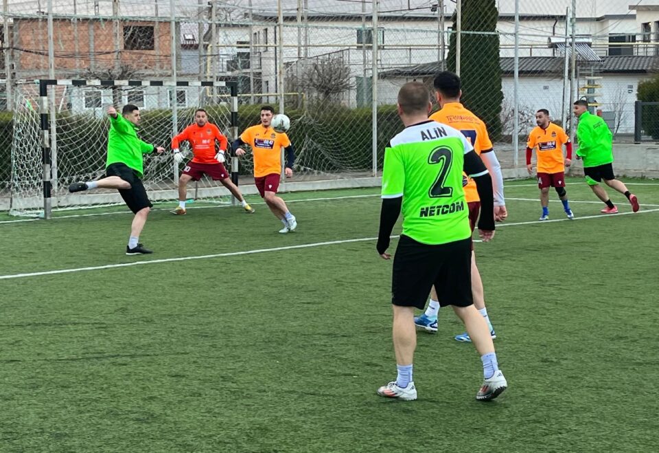 Campionatul de old-boys se joacă la Civica Sport Center